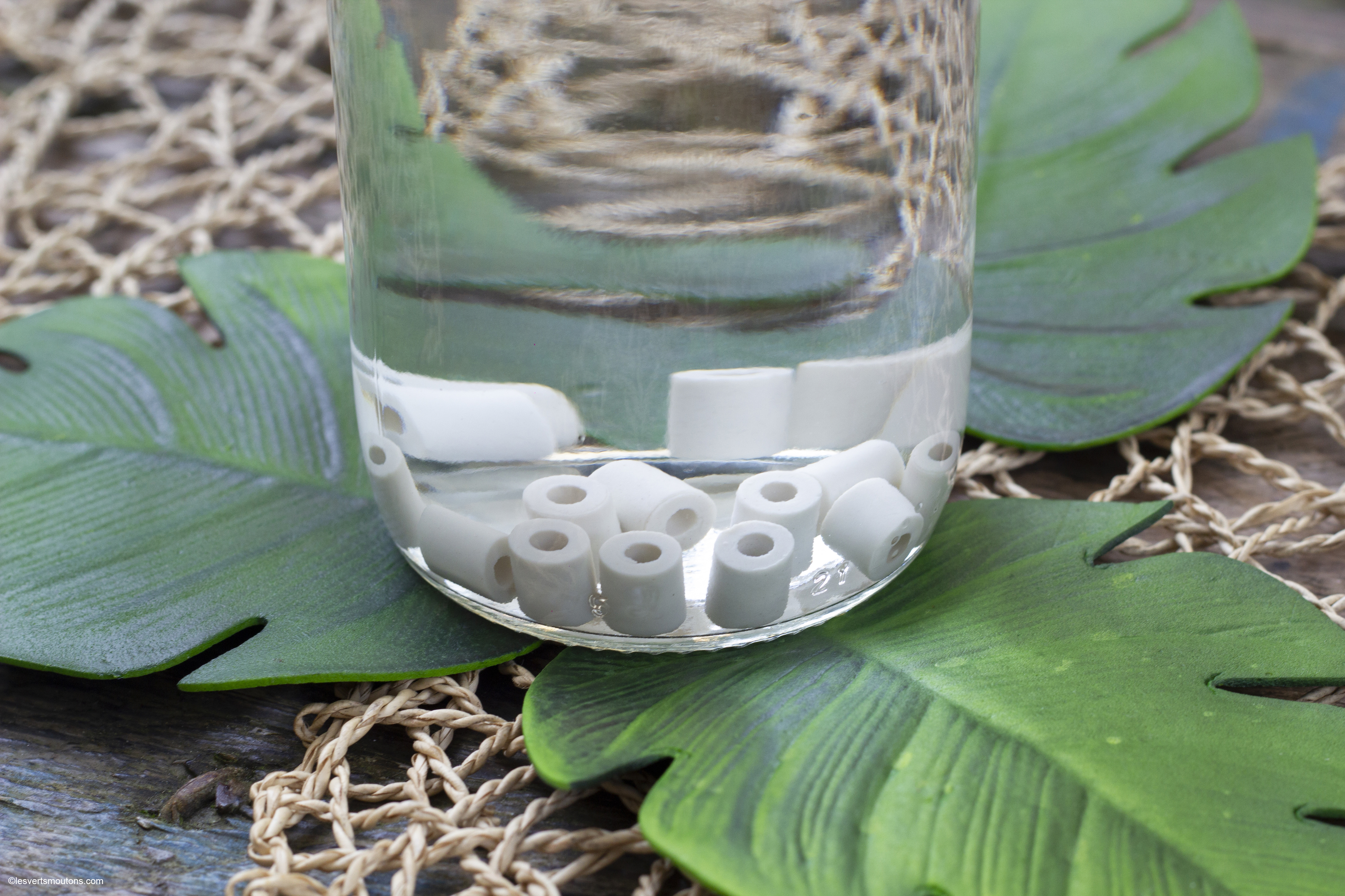 Les perles céramiques améliorent naturellement le goût de l'eau