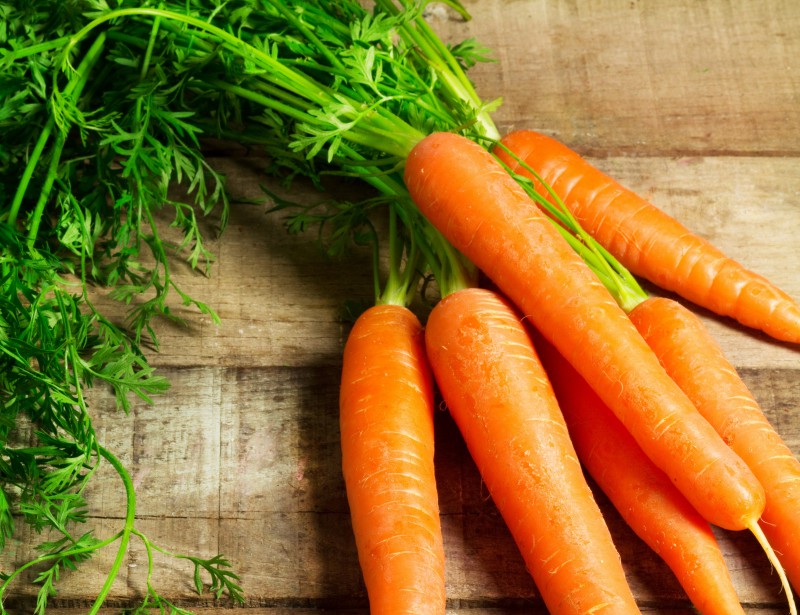 Carrots, a seasonal vegetable to enjoy salty or sweet