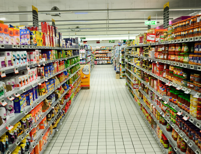 Reserve Aux Seniors A Saint Etienne Un Supermarche Soigne Ses Anciens