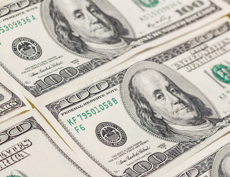 Les 26 plus riches au monde possèdent autant d'argent que la moitié de ...