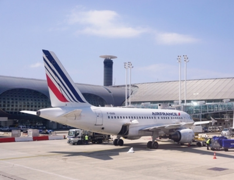 Les Aeroports Parisiens Bientot Alimentes En Energie Verte A Partir De Parcs Solaires