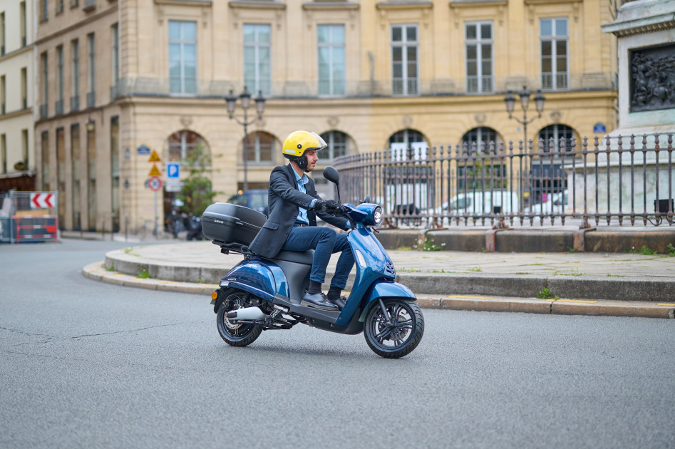 Des scooters électriques rechargeables en cinquante secondes